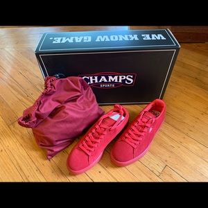 Red Puma Suede sneakers - exclusives -  size 9
